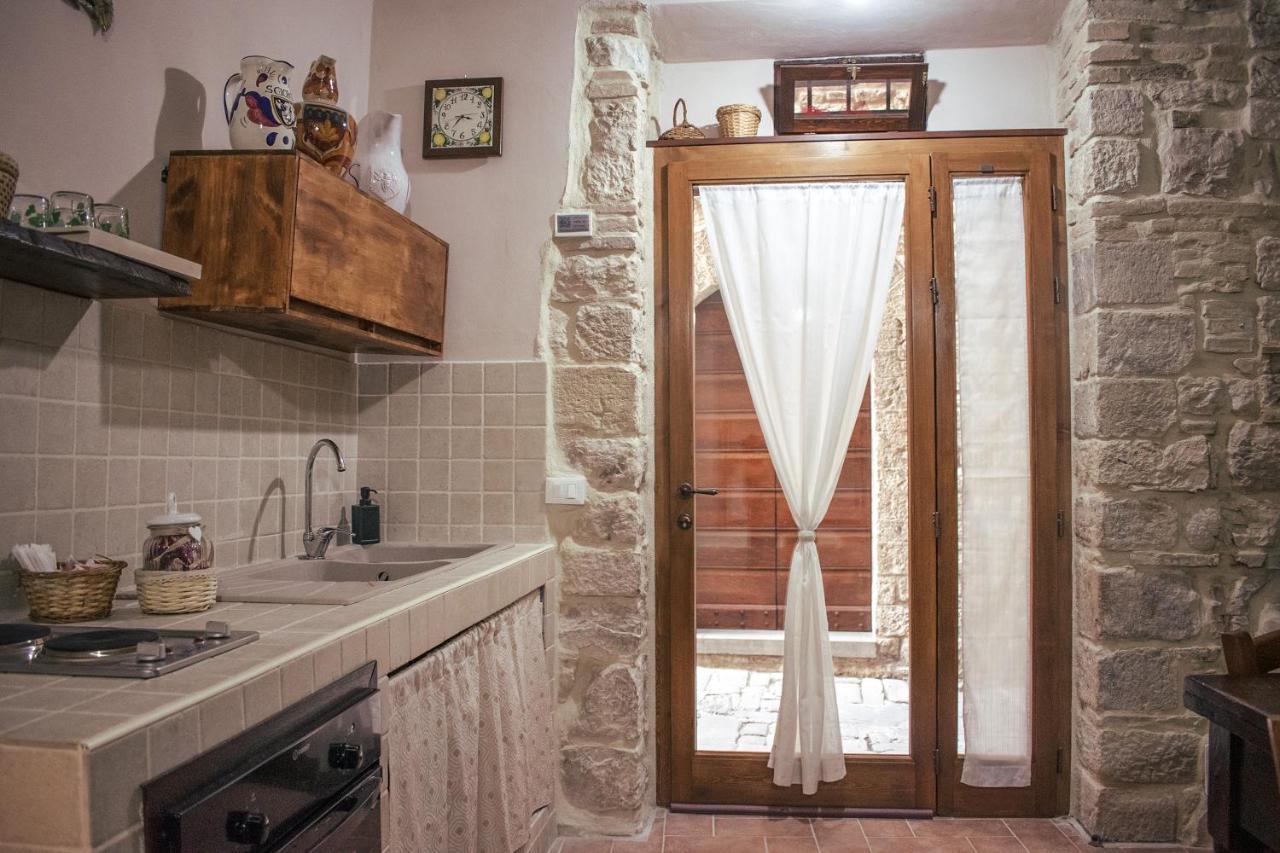 Monolocale Centro Storico Appartement Gubbio Buitenkant foto