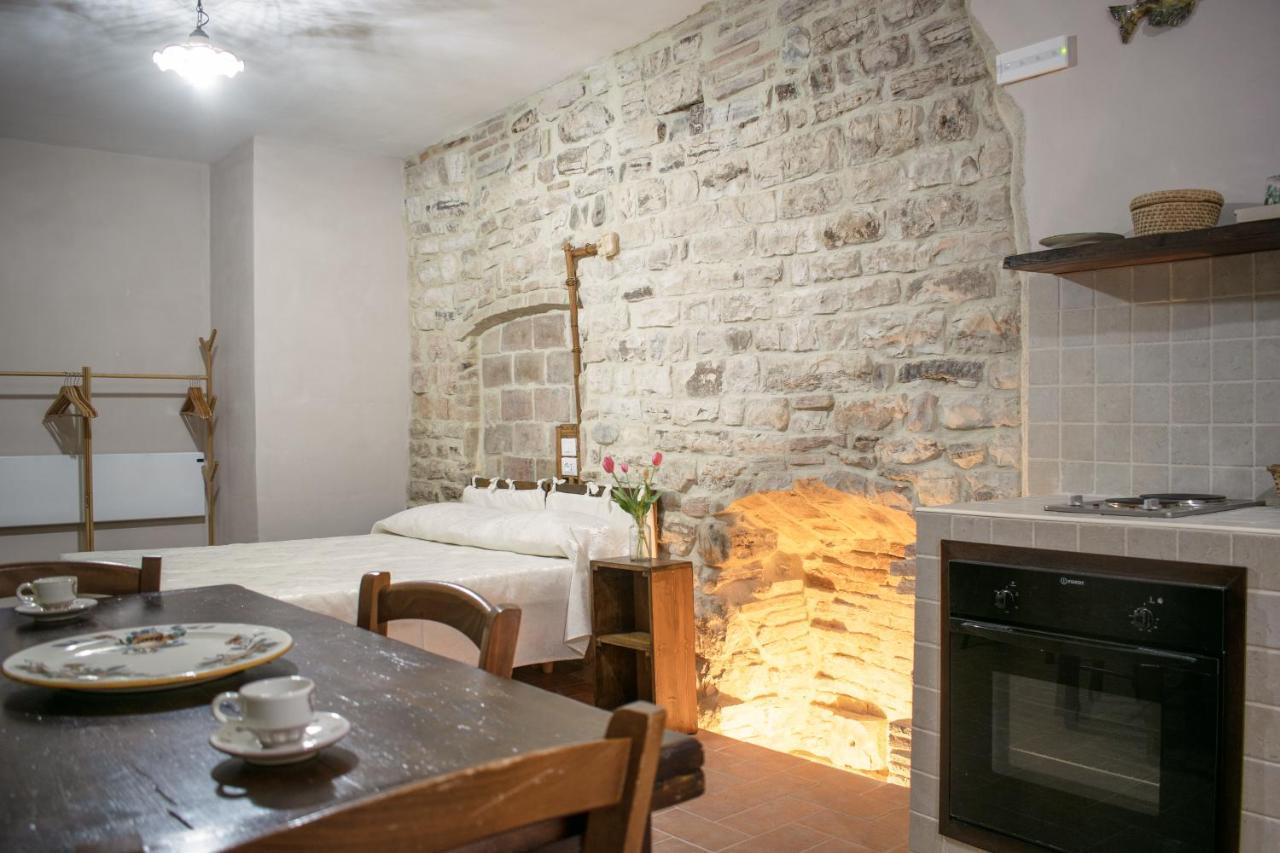 Monolocale Centro Storico Appartement Gubbio Buitenkant foto