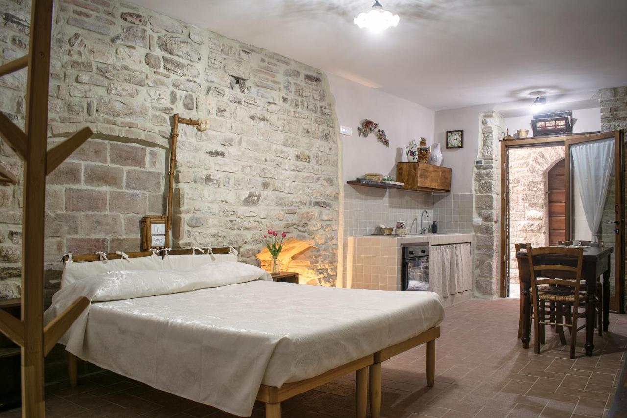 Monolocale Centro Storico Appartement Gubbio Buitenkant foto