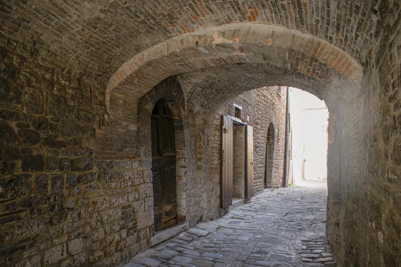 Monolocale Centro Storico Appartement Gubbio Buitenkant foto